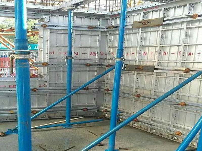 斜支撐